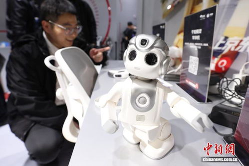 2025世界智能制造博覽會南京啟幕 智能機器人扎堆亮相，前沿裝備各展絕活